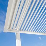Pergola bioclimatique autoportante Persea blanc