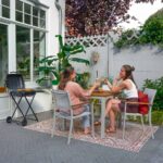 Table de jardin compacte 4 personnes aluminium blanc eucalyptus Oris