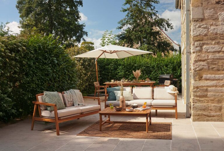 Les collections au style naturel pour votre espace extérieur