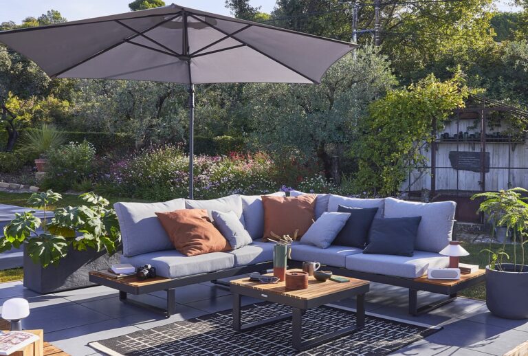 Quels matériaux de mobilier de jardin sont les plus résistants aux intempéries _